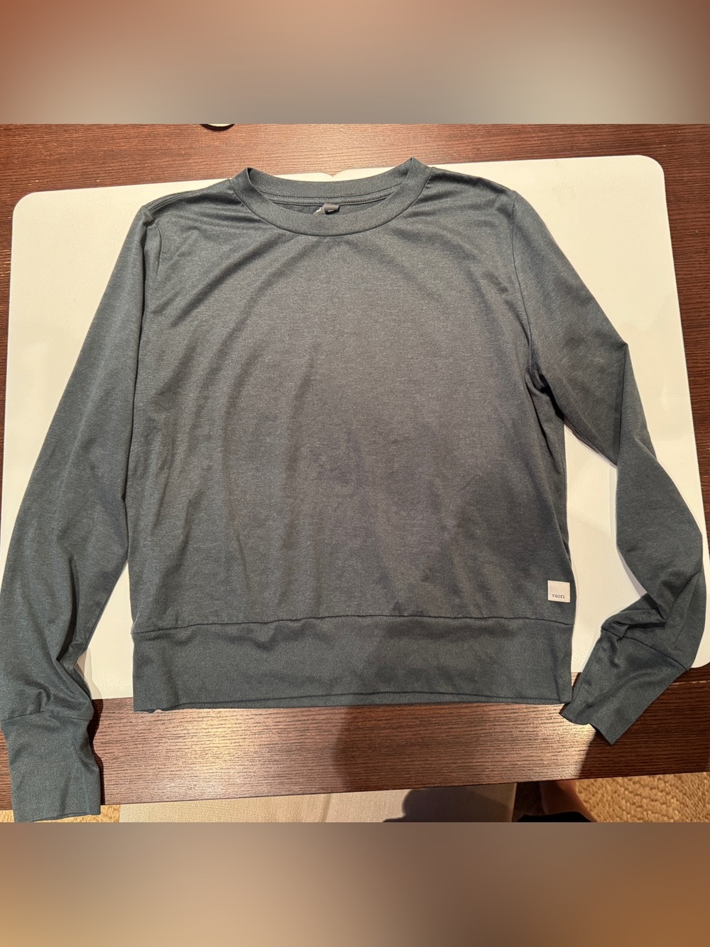 VUORI Day Dream Crew long sleeve size medium
